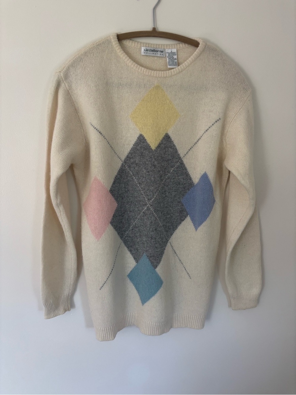 Vintage Liz Claiborne Cream Argyle Crewneck Sweater with Pastel Accents